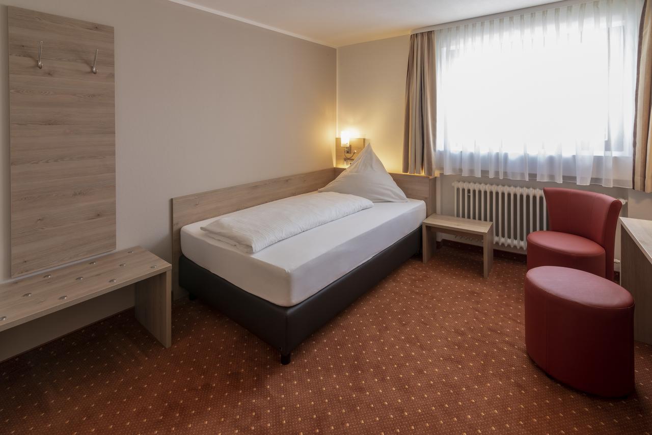 Hotel Pfefferburg Schönaich Extérieur photo