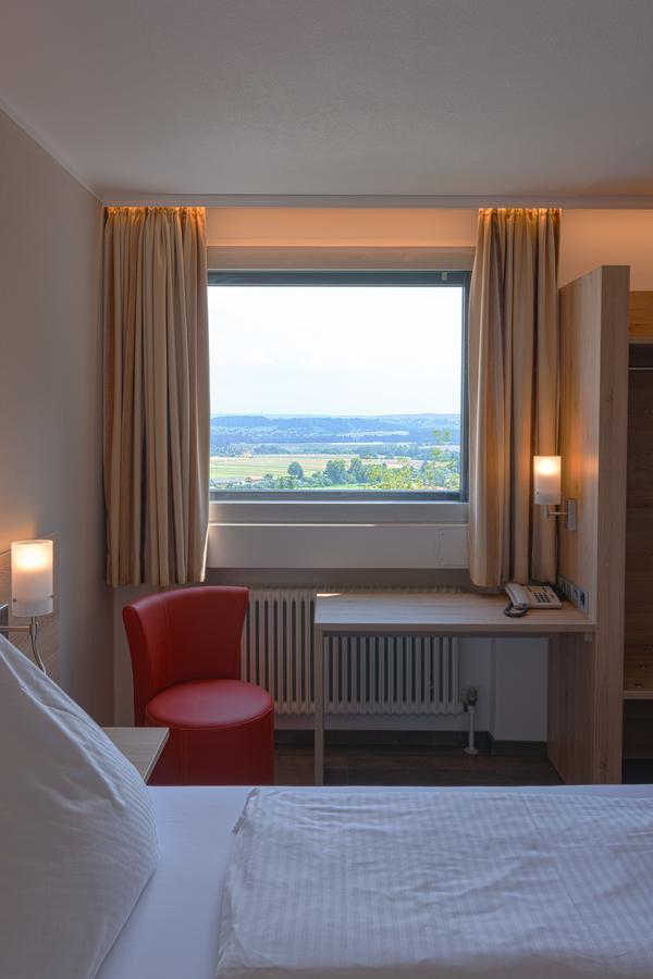 Hotel Pfefferburg Schönaich Extérieur photo